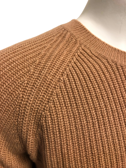 Cashmere Crewneck Sweater in Chunky Rib knit stitch Camel neck