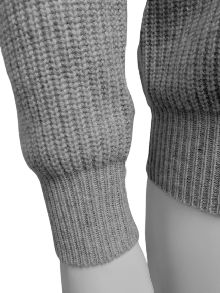 Cashmere Crewneck Sweater in Chunky Rib knit stitch Silver Grey cuff